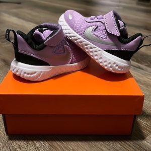 Toddler Nike Revolution